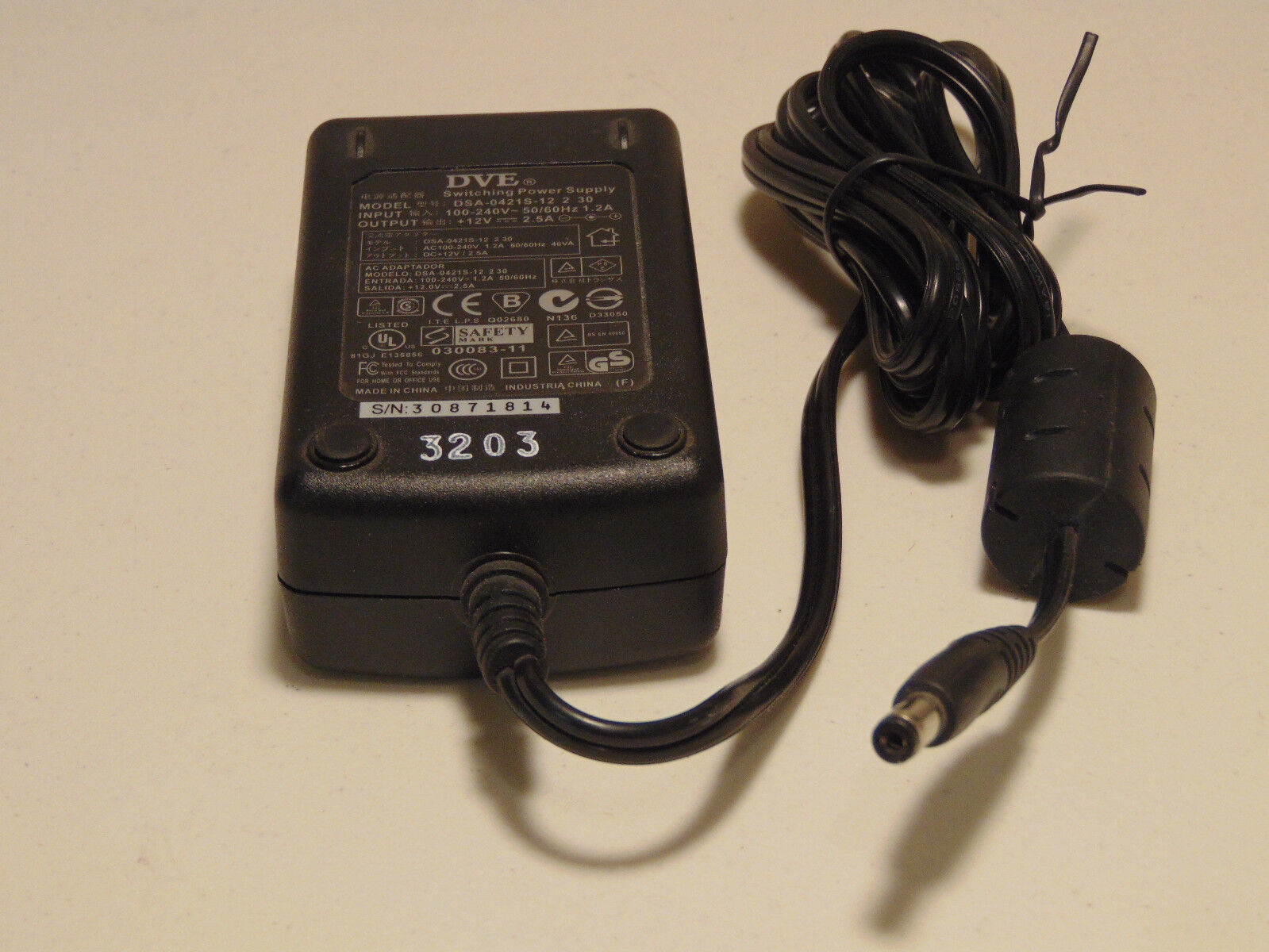 DVE DSA-04215-12 / DSA-42D-12 12V 2.5A / 3.5A 39W AC Switching Adapter 120350 for Monito
